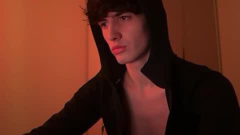 Snapshot of cashmasterparis chatting on February 4, 9:42 pm cashmasterparis online show from February 4, 9:42 pm