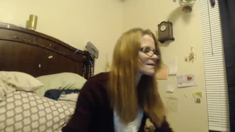 Snapshot of casidy1 chatting on February 21, 2:06 am casidy1 online show from February 21, 2:06 am