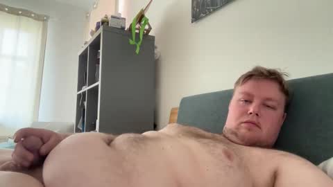 Snapshot of casparyflorian51 chatting on April 9, 1:38 pm casparyflorian51 online show from April 9, 1:38 pm