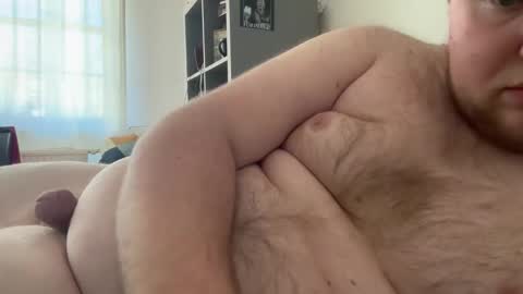 Snapshot of casparyflorian51 chatting on April 30, 2:45 pm casparyflorian51 online show from April 30, 2:45 pm
