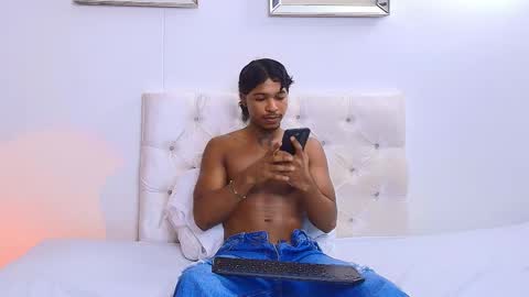 CASSIAN GOLD online show from May 5, 4:48 pm