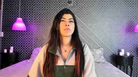 cassie_bloom online show from May 13, 3:37 am