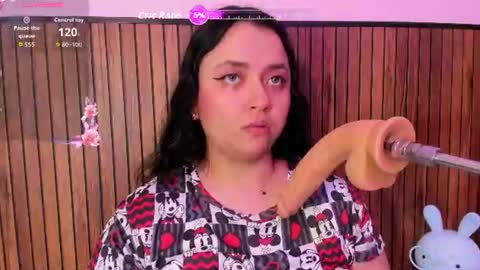 cassie online show from July 4, 7:20 pm