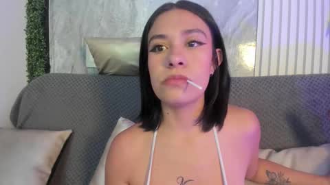 Cassie Jones online show from February 7, 3:32 am
