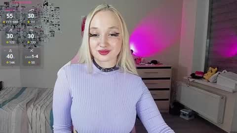 Snapshot of cassie_rosss chatting on January 17, 8:00 pm Cassie Rosss online show from January 17, 8:00 pm