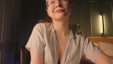 assie online show from December 3, 12:47 pm