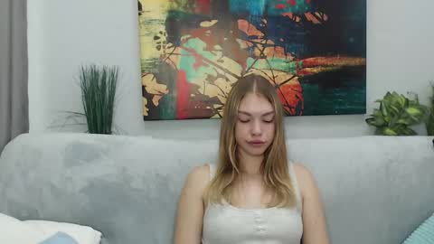 Snapshot of cassiedii chatting on September 18, 5:42 am Tina online show from September 18, 5:42 am