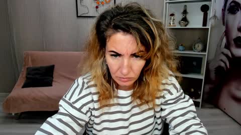 CassieJonas online show from December 5, 10:12 am