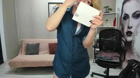 CassieJonas online show from March 26, 4:18 am