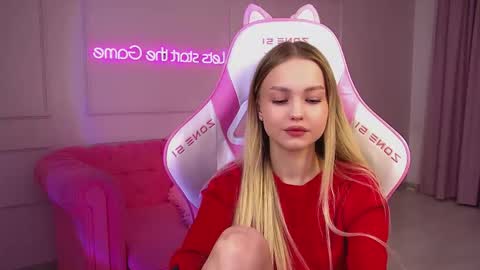 Cassie online show from March 18, 6:55 pm