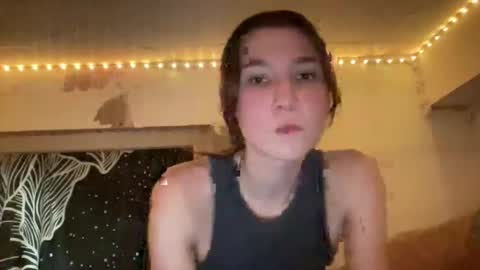 cassieviolett online show from September 19, 9:43 am