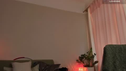  cassandra  online show from January 7, 8:45 am