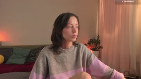  cassandra  online show from January 19, 6:53 pm