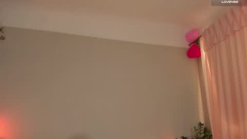  cassandra  online show from February 25, 7:14 pm