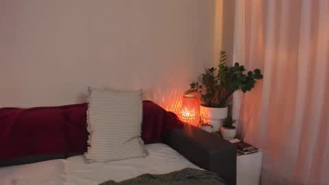  cassandra  online show from November 8, 2:23 am