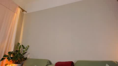 Snapshot of cassisland chatting on February 20, 2:41 am cassandra online show from February 20, 2:41 am