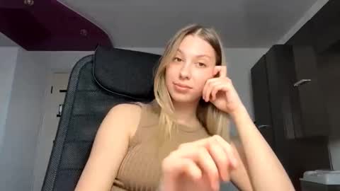 Kate online show from March 29, 1:22 pm