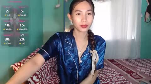 Snapshot of cassydeluxe chatting on January 8, 3:19 am Cassy online show from January 8, 3:19 am
