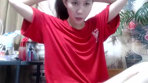 Snapshot of cassydeluxe chatting on November 10, 6:23 am Cassy online show from November 10, 6:23 am