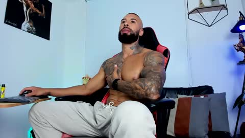 Snapshot of casticatheking chatting on March 12, 7:59 pm Matheo Brown online show from March 12, 7:59 pm