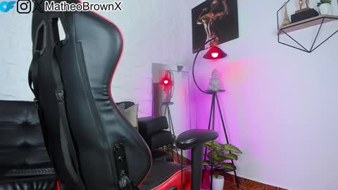 Snapshot of casticatheking chatting on October 6, 11:02 pm Matheo Brown online show from October 6, 11:02 pm