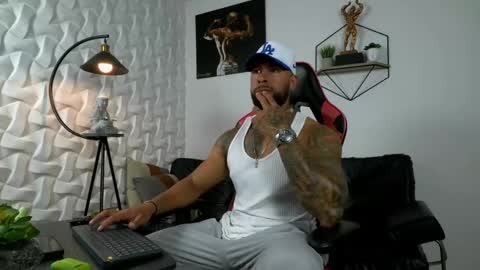 Matheo Brown online show from May 18, 5:19 pm