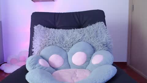 Snapshot of cat_black___ chatting on January 28, 10:12 pm cat online show from January 28, 10:12 pm