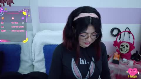 Snapshot of cat_white chatting on October 27, 9:19 pm Cata online show from October 27, 9:19 pm