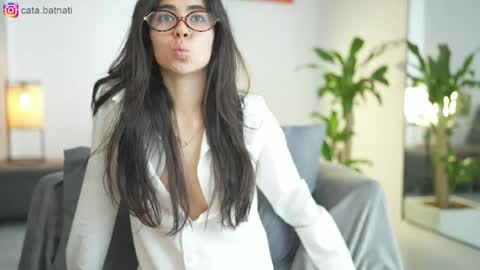 Catalina online show from March 26, 2:33 pm