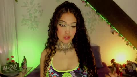 Cata green model independient online show from January 23, 9:29 pm