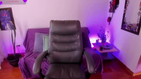 Cata green model independient online show from May 4, 7:21 pm