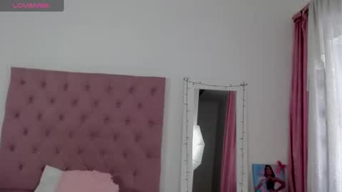 Snapshot of catalaia_stomm chatting on February 4, 1:59 pm catalaia_stomm online show from February 4, 1:59 pm