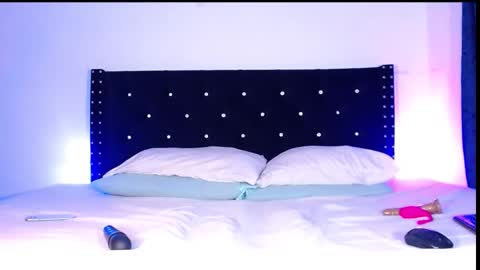 online time Colombia  1130 am  630 pm online show from February 27, 7:03 pm