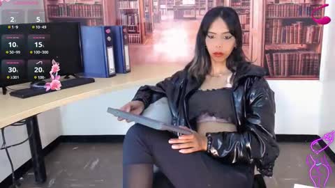 Queen Catalella online show from November 14, 4:11 am