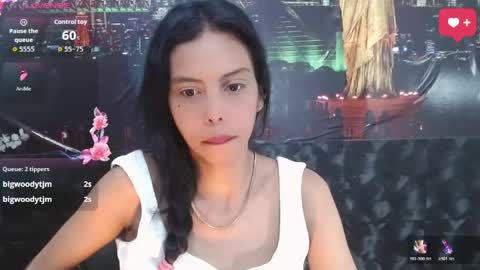 Queen Catalella online show from May 14, 3:46 am