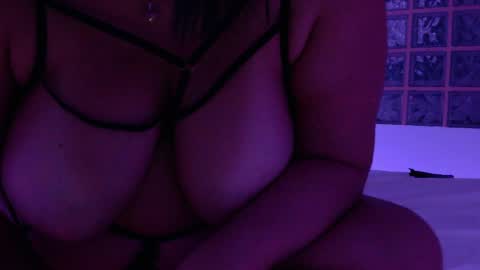 Luna Velvet online show from May 16, 12:07 am