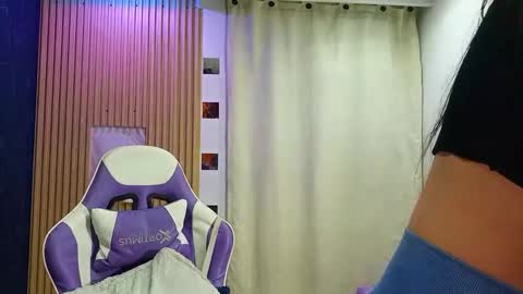 Snapshot of cataleyalove_ady chatting on November 10, 12:31 am cataleyalove_ady online show from November 10, 12:31 am