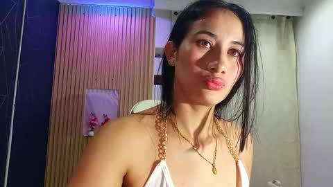 Snapshot of cataleyalove_ady chatting on December 18, 3:12 am cataleyalove_ady online show from December 18, 3:12 am