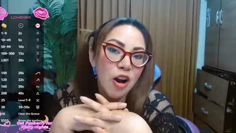 Snapshot of catalina3772516 chatting on December 2, 9:32 pm catalina3772516 online show from December 2, 9:32 pm