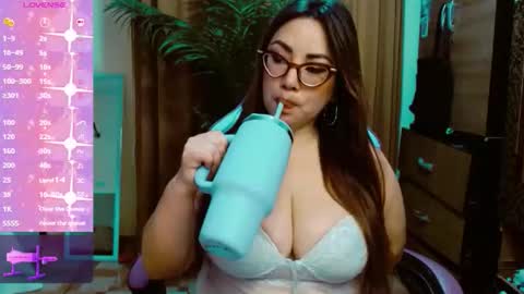 Snapshot of catalina3772516 chatting on March 15, 7:31 pm catalina3772516 online show from March 15, 7:31 pm