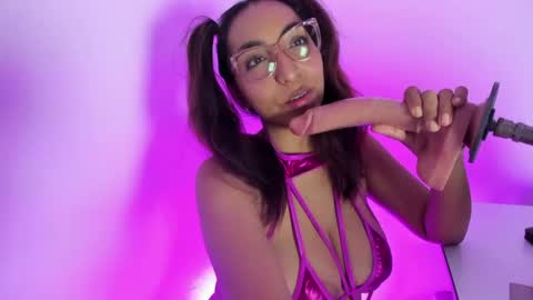 Cata  Monday- Saturday   On line at 0100pm-0700pm online show from May 12, 7:44 pm