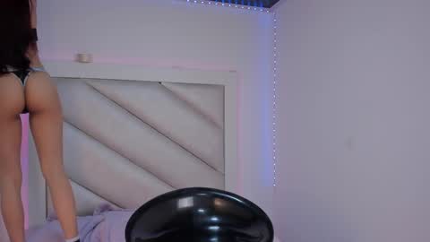 Snapshot of catalina_jade chatting on September 15, 1:22 pm Cata online show from September 15, 1:22 pm
