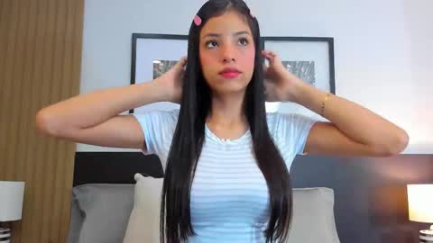 Snapshot of catalina_jolie chatting on February 13, 4:08 am catalina online show from February 13, 4:08 am