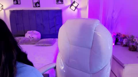 Catalina online show from November 5, 3:06 am