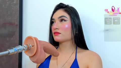 Catalina online show from April 4, 8:06 pm