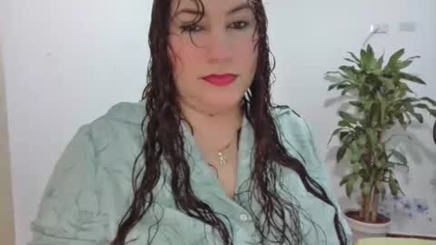 Snapshot of catalinamarpi45 chatting on March 16, 4:18 am cataleya online show from March 16, 4:18 am