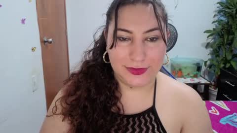 Snapshot of catalinamarpi45 chatting on July 12, 5:31 am cataleya online show from July 12, 5:31 am
