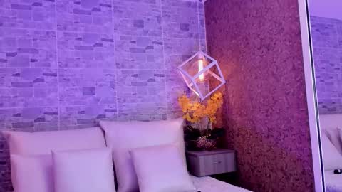 Snapshot of catalinnathompson chatting on October 27, 12:09 pm CatalinnaThompson online show from October 27, 12:09 pm