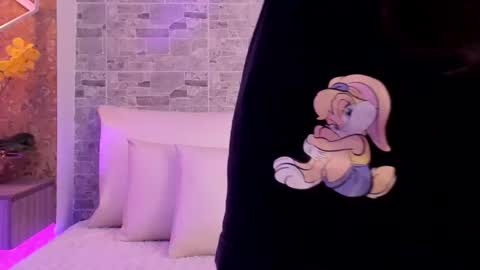 Snapshot of catalinnathompson chatting on November 9, 12:25 pm CatalinnaThompson online show from November 9, 12:25 pm