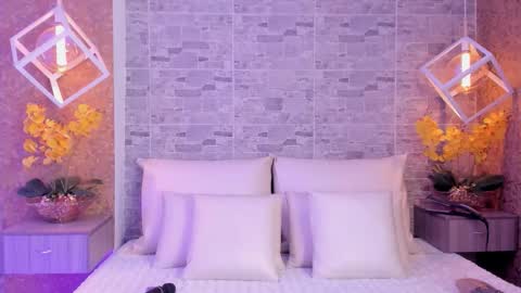 Snapshot of catalinnathompson chatting on November 19, 12:05 pm CatalinnaThompson online show from November 19, 12:05 pm